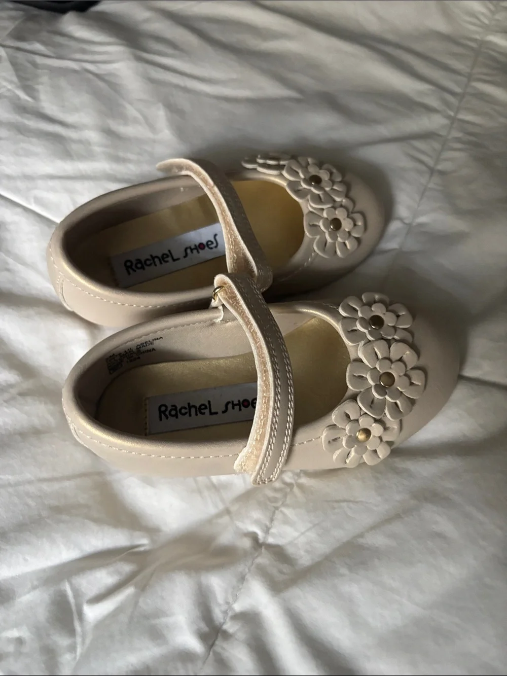 Rachel Kids Mary Jane Kids Shoes in Cream with Floral Accent